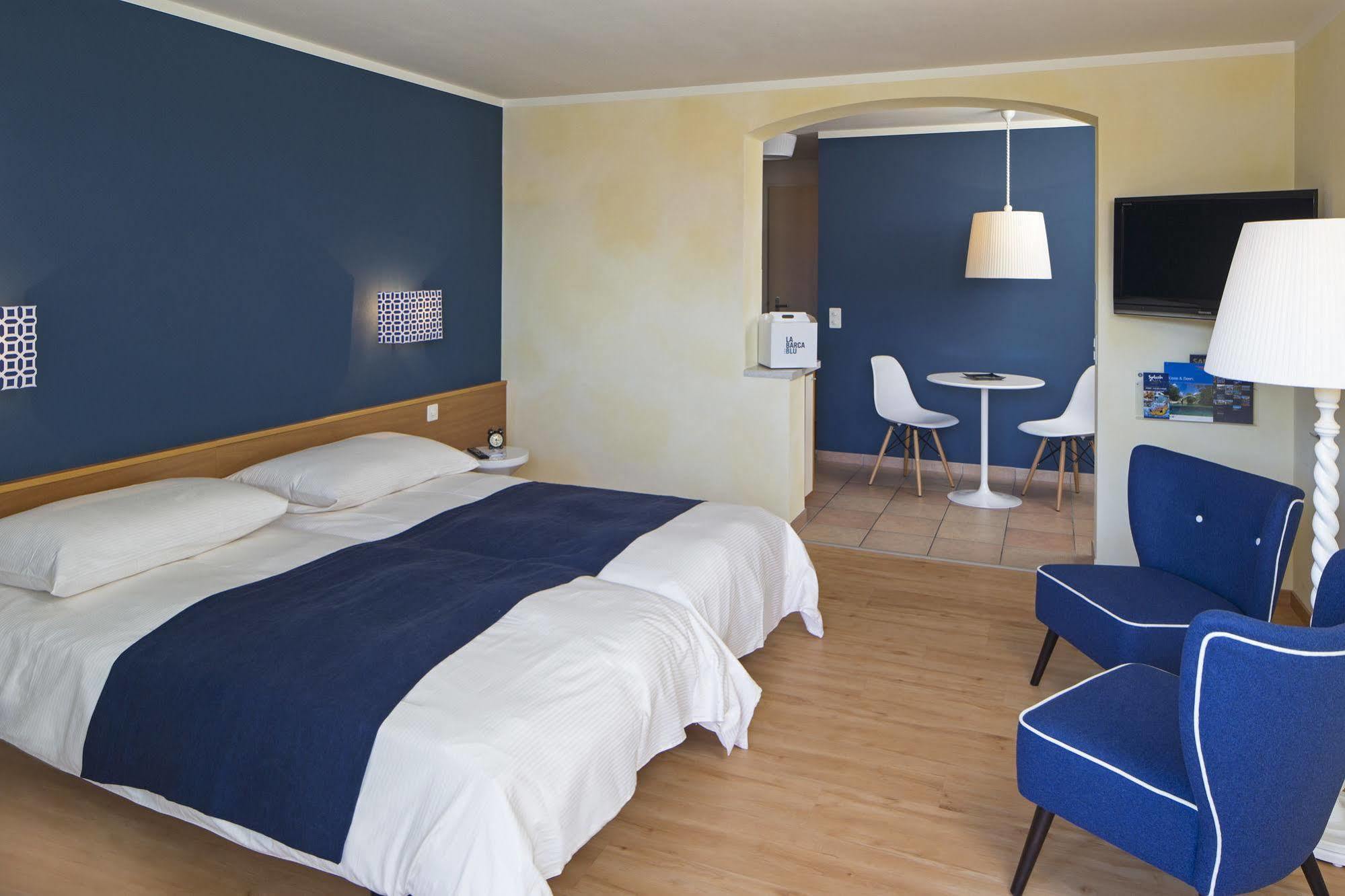 La Barca Blu Hotel Muralto Buitenkant foto